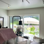 ロジエ - 店内から見たテラス席