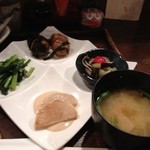 あんから庵 - 揚げじゃが昆布煮が特によかったです