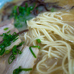 三九ラーメン - かなり個性ある風味の豚骨スープにツルシコな美味しい麺。