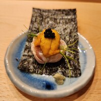 焼鳥 鐡 - 前菜からテンション上がる。ささみ、ウニ、キャビアの海苔巻き。オトナの贅沢(^ω^)