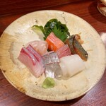 魚菜 - ★刺し盛り(鯖ヅケ、マス、松川鮃、勘八、鯵、槍烏賊、)7種