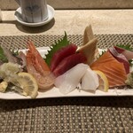 Kaisen Dokoro Sushi Tsune - 