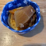 竹寿司 - 大根の煮物付き