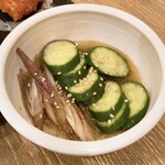 大衆酒場 手羽だるま - 胡瓜と茗荷の浅漬け390円