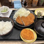 Matsunoya - 朝定食ロースカツセット コロッケ付き