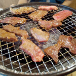 Yakiniku Horumo Mmaruyoshi Seinikuten - 