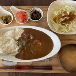 Cafe Ann - サラダ付きです