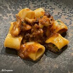 カーサ・デル・チーボ - 自家製のパッケリ 八代貝のトマトソース