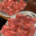 路地裏焼肉 マックスザホルモン - 