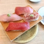 Sushi Hanatei - まぐろ4種