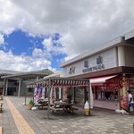 亀山パーキングエリア（上り線）外設売店 - 外観