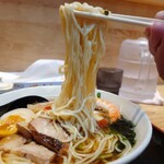 幸屋きよまる - 麺リフトアップ