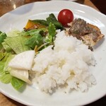 キッチン ブルー グローブ - ２回目はお新香も添えます