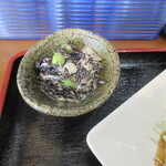 となりの食堂 - 白和えっぽいけどマヨ味も･･･？