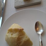 サンス・エ・サヴール - パン