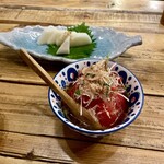 Izakaya Maruta - 丸ごとトマトのお浸しと長芋のわさび漬け