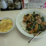 街かどのラーメン屋さん - 豚ヒレ肉と菜の花のオイスター炒め定食