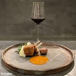 カーサ・デル・チーボ - Umani Ronchi Cumaro Conero Riservaと仔羊のコストレッタと仔羊のモンデギーリ