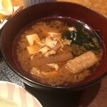 天ぷら割烹 いけだ - 味噌汁　実に具沢山で、アツアツ(^^)