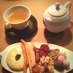 Koujitsukyo - 東方美人とお茶菓子
