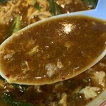 辛麺屋 桝元 - カレー辛麺(1辛・サイズレギュラー)¥1150のスープ 