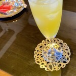 別邸KURO - ウェルカム・ドリンクは夏蜜柑のノンアルコールカクテル