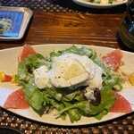 別邸KURO - 温泉栽培レタスと地野菜のサラダーホイップクリームドレッシング…いつもと違って、かなり味わい深い一品でした