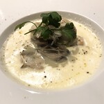 Cream-stewed oysters