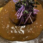 別邸KURO - 黒毛和牛のつぼみバーグ、ワインとパセリのデミグラスソース