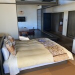 別邸KURO - さて、反対側からの部屋の感じも何枚か