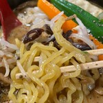 スパイス&ラーメン橙 - 麺の茹で加減もグッドです