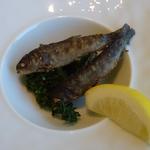 箱根ハイランドホテル　ラ・フォーレ - 突き出しのニジマスのから揚げ（変わりません）