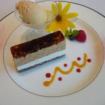 箱根ハイランドホテル　ラ・フォーレ - 栗のシブーストと洋ナシのコラボレーション。グラスキャラメルと共に。