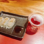 焼鳥とり泉 - とり泉ぎょうざ、口直しのフルーツ酢