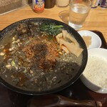 うしまる担々麺倶楽部 - 