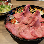 和牛焼肉鎌倉 肉と日本酒 - 