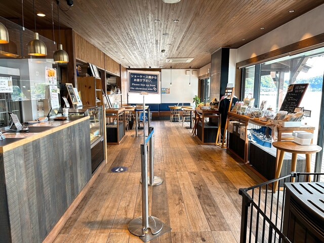 内観写真 : INE CAFE (イネカフェ) - 伊根町その他/カフェ | 食べログ