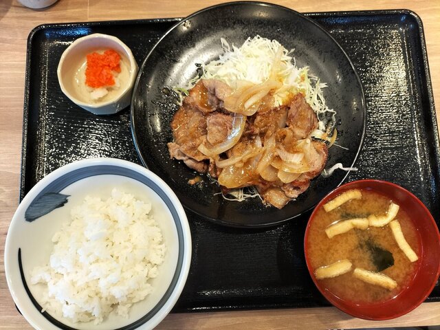 しょうが焼き定食ともつ煮をいただく』by dietm : 野郎めし 松戸店