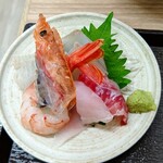 Tsurumiichibasyokudoutsuna - 小皿のお刺身 ￥300