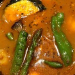 ラマイ - スープカレー アップ カボチャ、ピーマン、アスパラ、インゲン