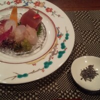 日本料理 初海 - 