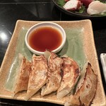 アジアンロード - 焼き餃子¥440
