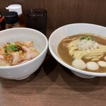 ヌードル＆スパイスカレー 今日の1番 - 