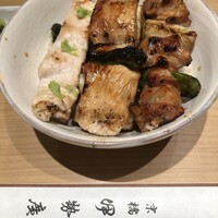 伊勢廣 京橋本店 - ３本丼（団子→ねぎ巻き）\1300