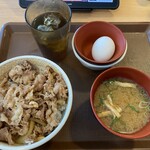 すき家 - 牛丼並と味噌汁卵セット