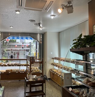 サンモリッツ名花堂 - 店内