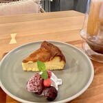 The Holiday LOUNGE - 