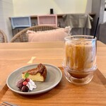 The Holiday LOUNGE - 