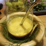 セララバアド - オレンジ、パッションフルーツ、ウイキョウの実