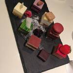 パティスリー・サダハル・アオキ・パリ 丸の内店 - 